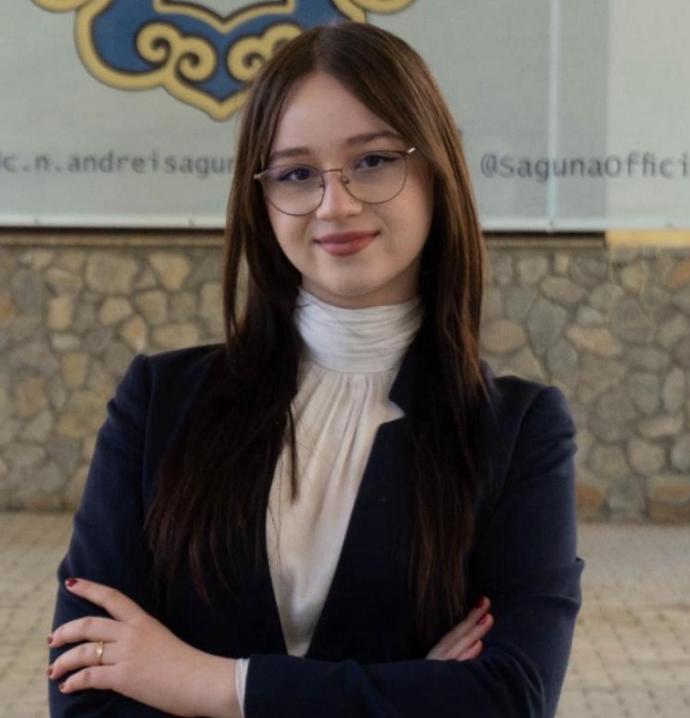 sara_abrudan